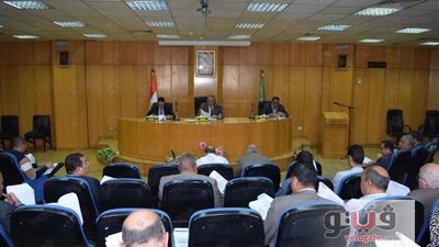 محافظ المنيا يطالب بتوفير أراض مجانية بـ«السراريه» للمستثمرين