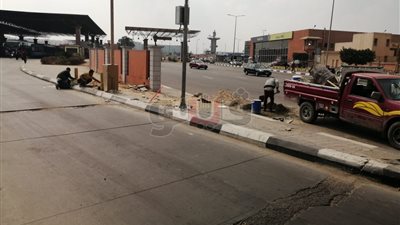 مطار القاهرة يواصل أعمال التطوير أمام صالات السفر والوصول