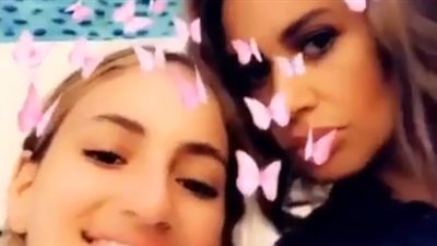 زوجة عمرو دياب تدعم ابنتها بفيديو جديد بعد صورتها الجريئة