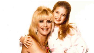 بصورة الطفولة.. إيفانكا ترامب محتفلة بميلاد والدتها: أنت مصدر البهجة