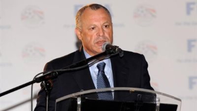 أبو ريدة يبحث مع كوبر أسباب السقوط أمام أوغندا