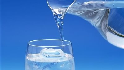 تناول المياه يوميا يحميك من الإصابة بـ 7 أمراض خطيرة