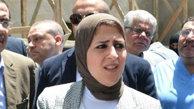 وزيرة الصحة تشكل فرقا طبية لمتابعة مصابي حادثي البحر الأحمر وسوهاج