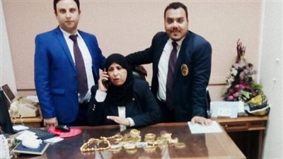 ضبط راكبة يمنية حاولت تهريب مشغولات ذهبية بمطار القاهرة