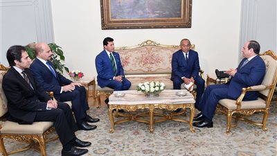 4 رسائل من السيسي لرئيس الاتحاد الأفريقي لكرة القدم