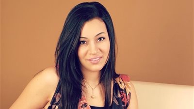 بتول عرفة تطرح 