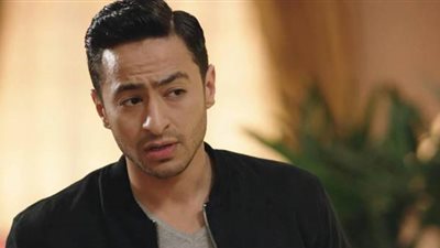 حماده هلال: فيلمي توقف بسبب مشكلة بين المنتج والمؤلف