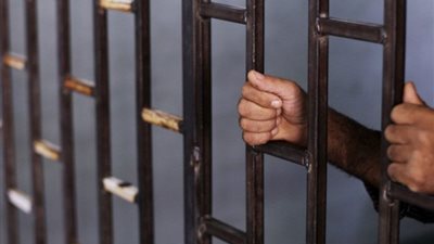 حبس عاطلين بتهمة الاتجار في الهيروين بالعمرانية