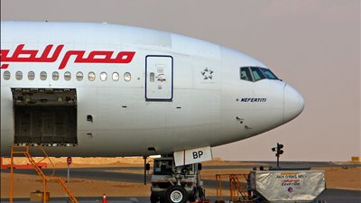 تصادم طائرتين بمركز الصيانة بمطار القاهرة الدولي