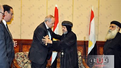 بالصور.. محافظ القليوبية يقدم العزاء في شهداء الأعمال الإرهابية