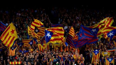 برشلونة يبيع جماهيره بشكوى ليون للاتحاد الأوروبي