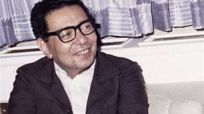 أحمد بهاء الدين.. صحفي بدرجة فارس