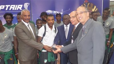 منتخب ساحل العاج يغادر مطار القاهرة بعد وداع أمم أفريقيا (صور)