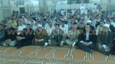 بالصور.. محافظ الشرقية يشارك الأوقاف باحتفالات ليلة القدر