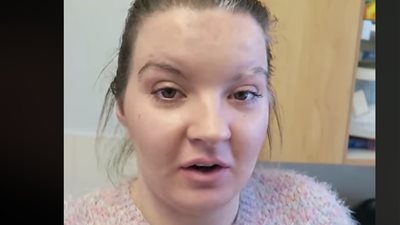 رد فعل رجل وجد حبيبته غارقة في الدماء (فيديو)