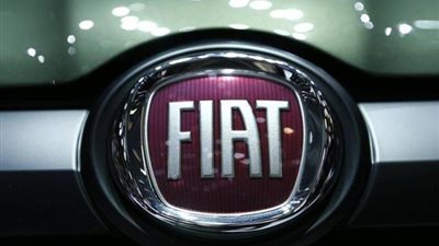 بيع أسهم شركة فيات كرايسلر بسبب الأزمات المالية