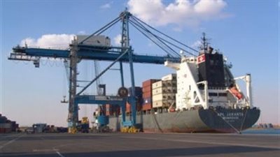 وصول 61 ألف طن قمح ومغادرة 7068 طن كوارتز لميناء سفاجا