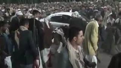 مصرع رجل وإصابة 5 في حفل زفاف باليمن (فيديو)
