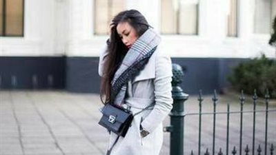 بالصور.. البالطو الرمادي أساسي لأناقتك الشتوية
