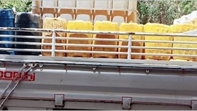 تموين الشرقية يضبط سيارة محملة بطن زيت طعام مجهول بالإبراهيمية