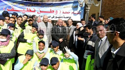 جامعة دمنهور تحدد موعدًا شهريًّا لمعسكر النظافة