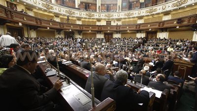 يوم ساخن في البرلمان.. الشئون العربية تتساءل عن حقيقة دور القواعد الأمريكية بالخليج.. الإسكان تطالب بتقصي حقائق لكشف التلاعب في الأراضي.. اتهام مستشار وزير التضامن بالتربح من عمله.. والوزارة تنفي