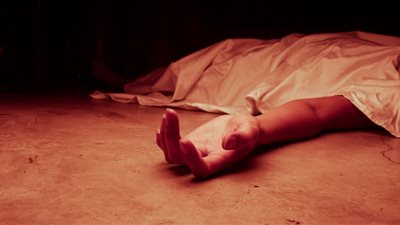 النيابة تعاين موقع حادث مقتل سائق على يد طفلة بالعياط