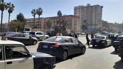 رياح وعواصف محملة بالغبار تضرب مدن الغربية