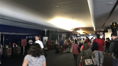 انقطاع الكهرباء في نيويورك وشلل بحركة القطارات والمطارات (فيديو وصور)