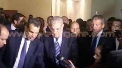 بالصور.. محلب يتفقد مسرح الفنون الشعبية بقصر ثقافة القناطر