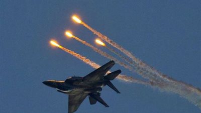 سكاي نيوز: إسرائيل تشن سلسلة غارات جديدة على قطاع غزة