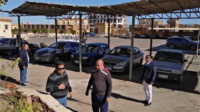 رئيس مدينة القصير يتابع أعمال تطوير مقر الوحدة المحلية | صور