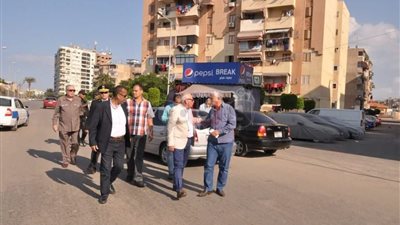 بالصور.. محافظ بورسعيد يشدد على تكثيف أعمال النظافة ببورفؤاد