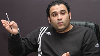 أكرم حسني يكشف عن تعاقده لبطولة مسرحية جديدة من 3 أجزاء