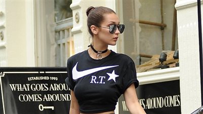 بالصور.. بيلا حديد تخطف الأنظار بالبكيني تحت أشعة الشمس