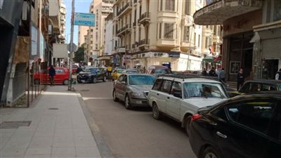 سيولة مرورية بشوارع الإسكندرية بعد تحسن الأحوال الجوية | صور