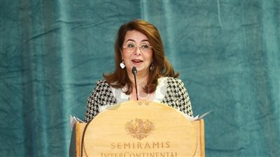 غادة والي: إعداد مشروع متكامل لرعاية الأطفال (صور)