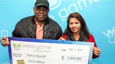 زوجة تفوز بمليون دولار بعدما تلقت تذكرة يانصيب في عيد الحب