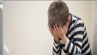 معاناة الأطفال من القلق والوسواس القهري يدفعهم للأفكار الانتحارية