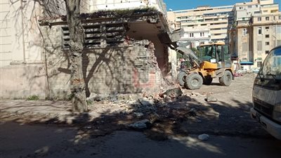 إزالة الإشغالات بمحيط المتحف اليوناني الروماني في الإسكندرية (صور)