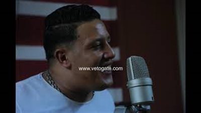 حمو بيكا لـ«عمرو دياب»: «يا هضبة متزعلش.. أنا زي أخوك» (فيديو)