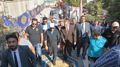 وزير الشباب والرياضة ومحافظ أسيوط يتفقدان نادي ديروط (صور)