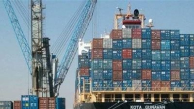 صادرات مصر تحت الحظر العربي.. الكويت تشترط شهادة المنشأ للمنتجات الزراعية.. الإمارات تشدد إجراءات الفحص.. تطبيق إجراءات احترازية في الأردن.. والخرطوم توقف الاستيراد من القاهرة بشكل مؤقت