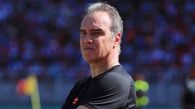 كواليس جلسة لاسارتي مع الرباعي الدولي في معسكر إسبانيا