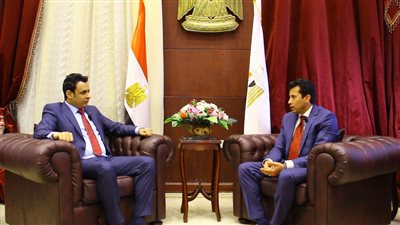 وزير الرياضة ضيف «المحترف».. غدا