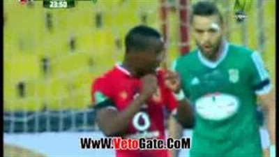 بالفيديو.. الأهلي يتقدم على الاتحاد في الشوط الأول بهدف السولية
