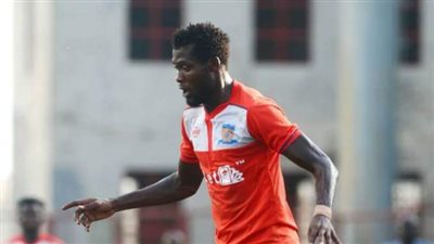 المصري يختبر لاعبا نيجيريا