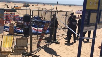 مصرع طفلة سقطت من منطاد انفجر بها في بريطانيا (صور)