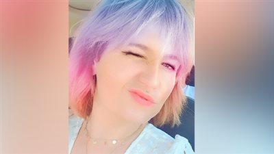 هنا شيحة بلوك ألوان الطيف في أحدث ظهور