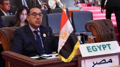 تفاصيل لقاء «مدبولي» والرئيس الموريتاني.. رئيس الوزراء يسلم ولد عبد العزيز رسالة السيسي.. ويؤكد: مصر تدعم نواكشوط في مواجهة الإرهاب.. حريصون على تطوير التعاون بين البلدين.. وأزمة ليبيا وسوري